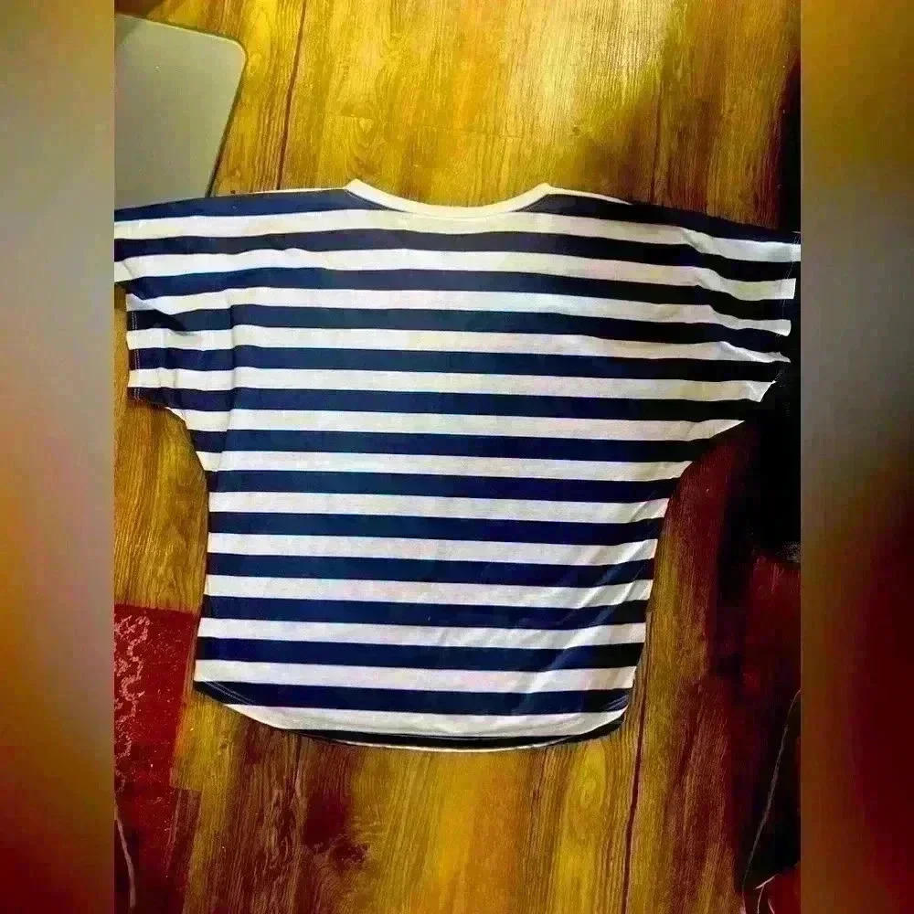 Disney Parks Authentic Original Mickey Mouse Tee. Girls XXL. Good condition. - Picture 9 of 9